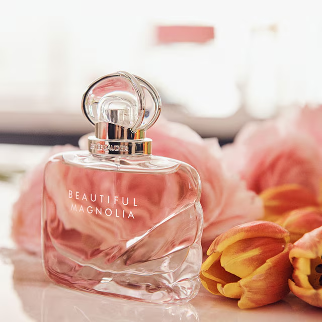 Estée Lauder Beautiful Magnolia EDP – view 3